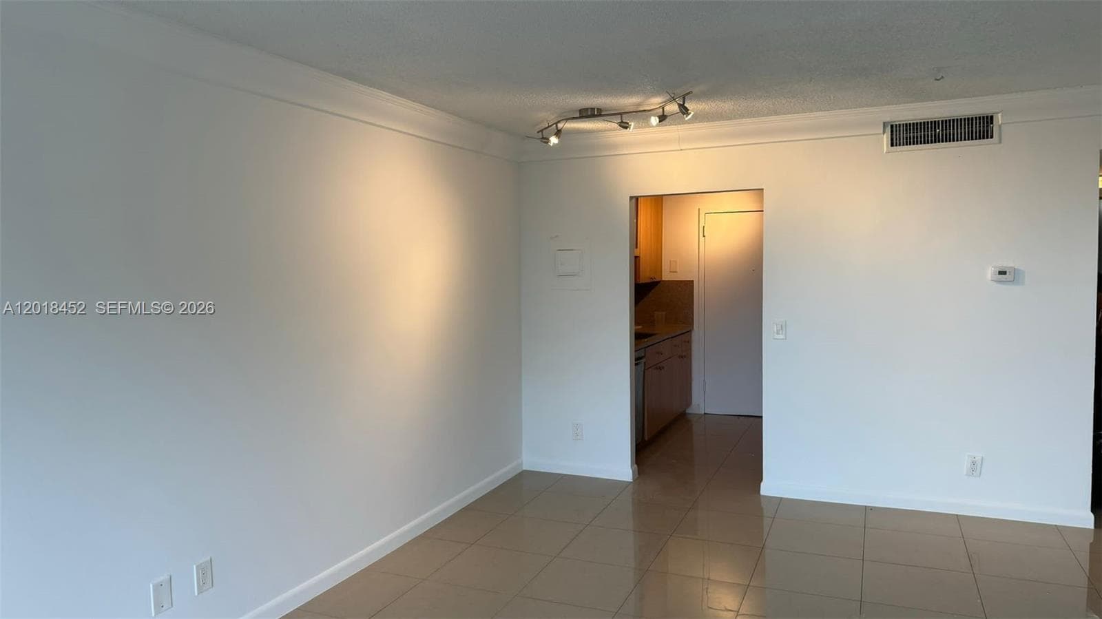 2020 NE 135th St 303 photo 13