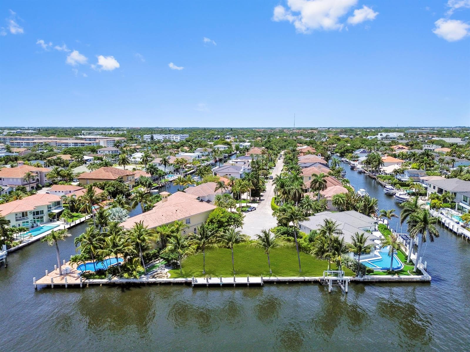 976 Banyan Drive 2