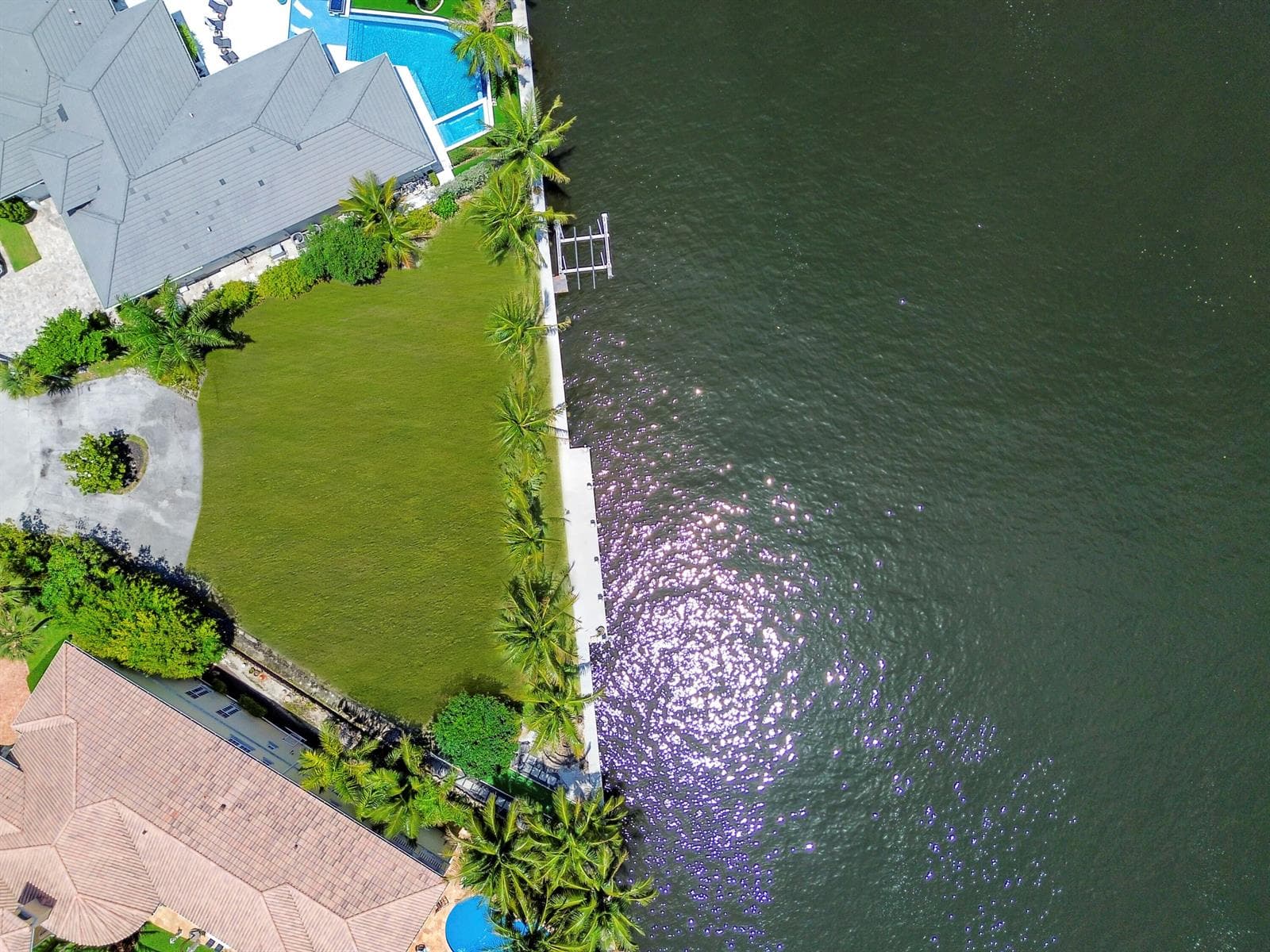 976 Banyan Drive 3