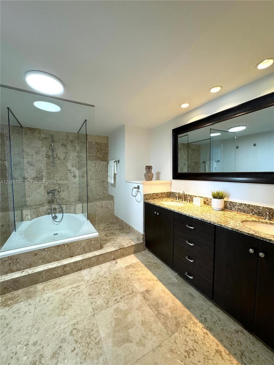 2100 Ocean Ln 2308 photo 9