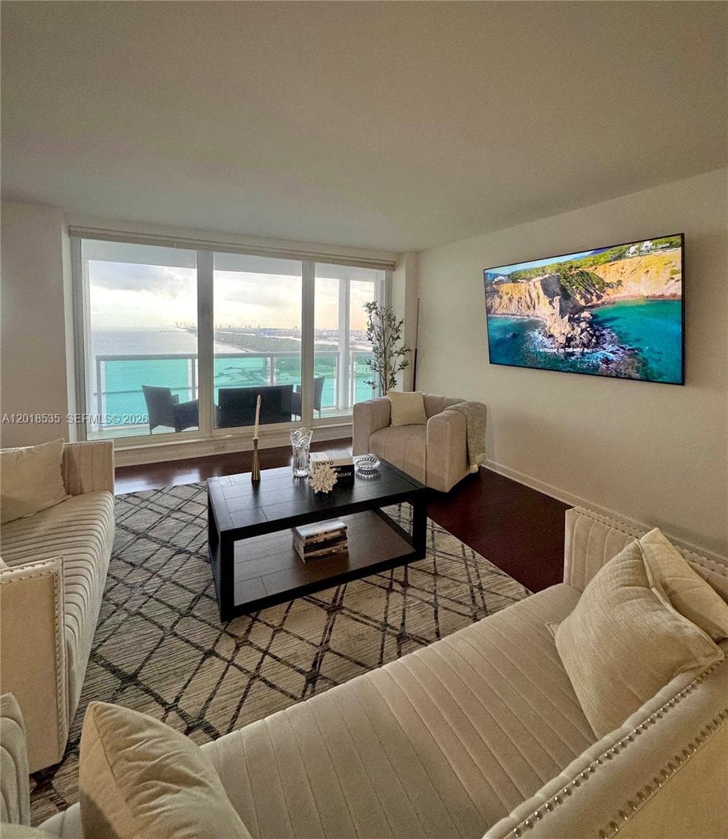 2100 Ocean Ln 4