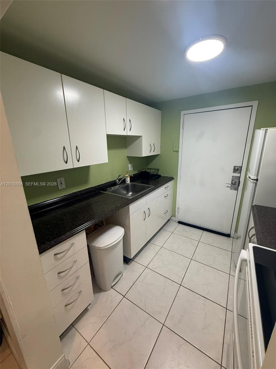 2020 NE 135th St 503 photo 6