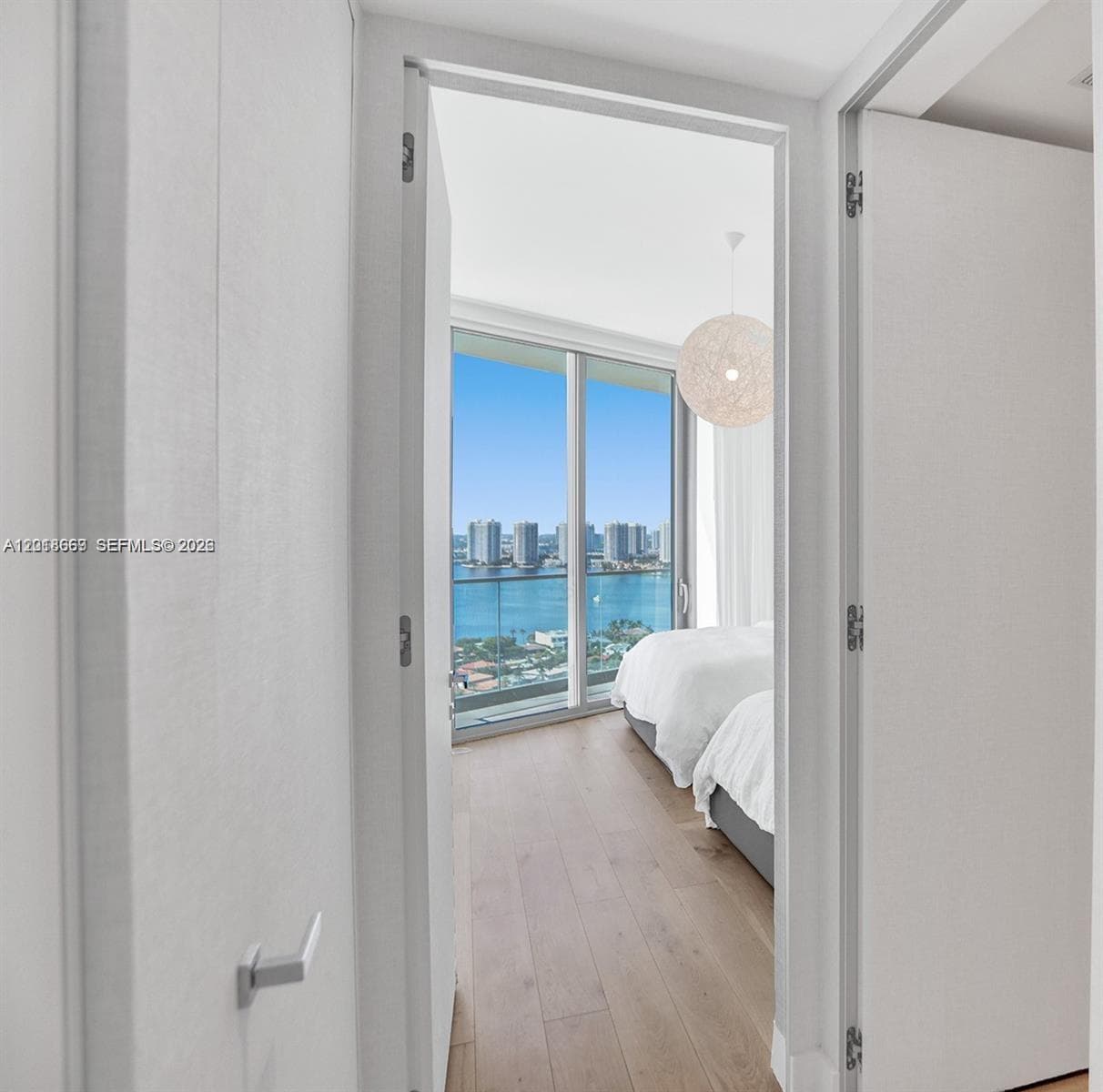 18975 Collins Ave 2204 photo 23