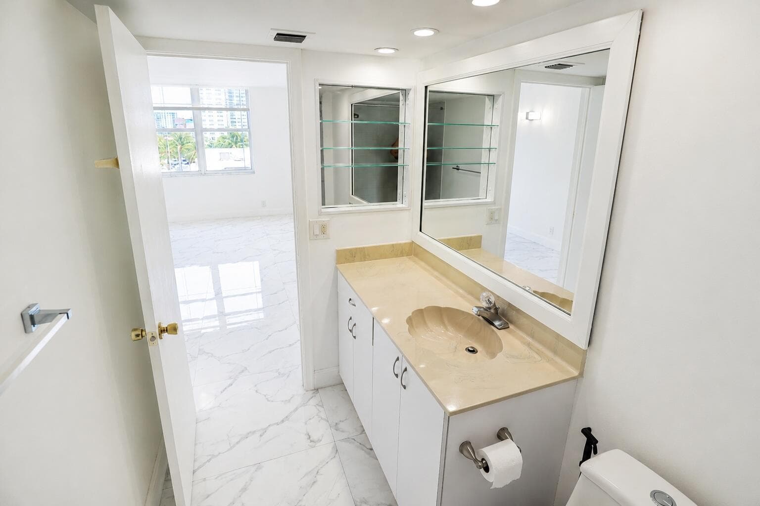 101 Briny Avenue 401 photo 25