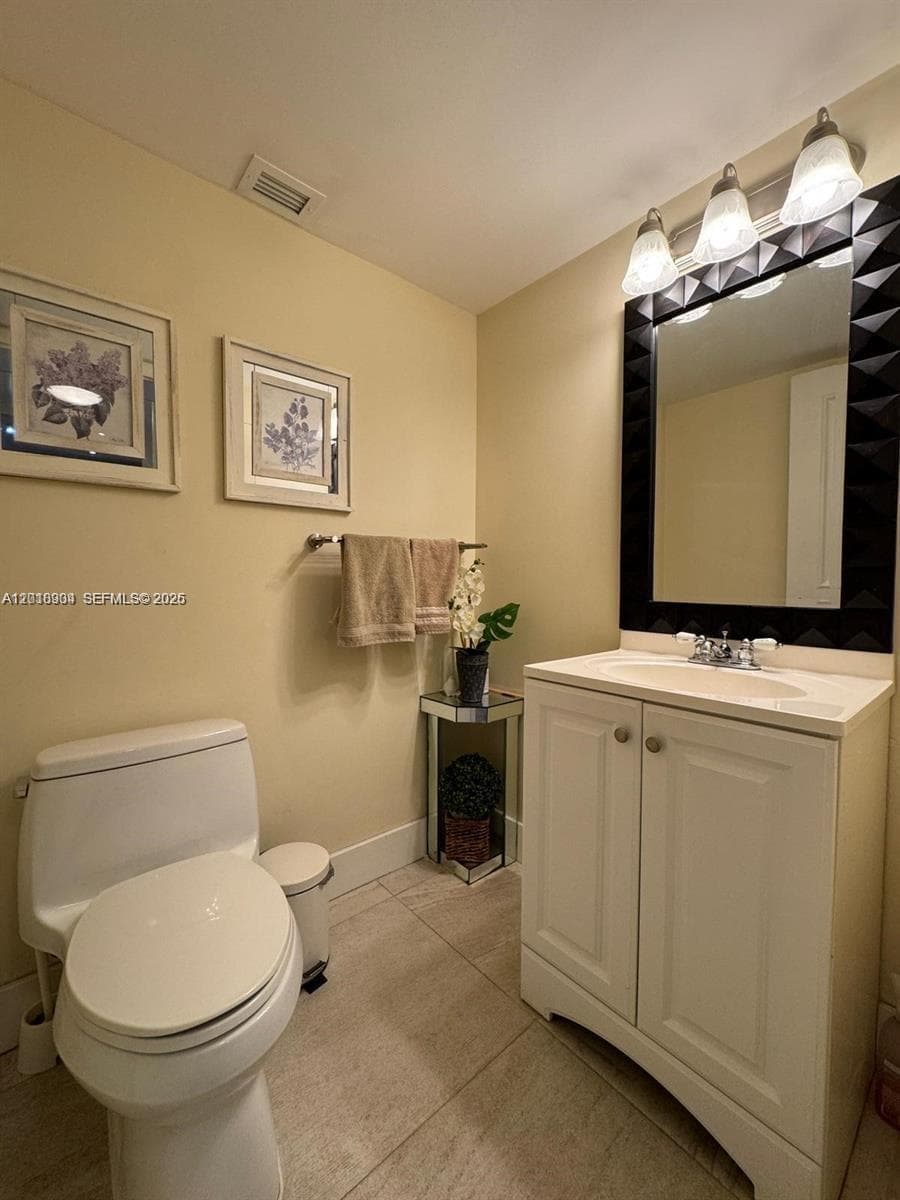 3800 S Ocean Dr 1423 photo 11