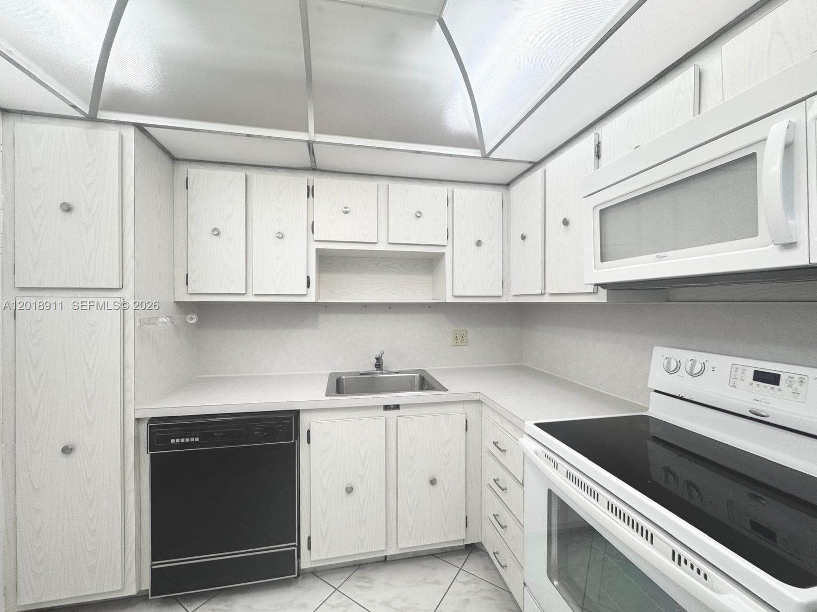3800 S Ocean Dr 1114 (AVAILABLE NOW) photo 8