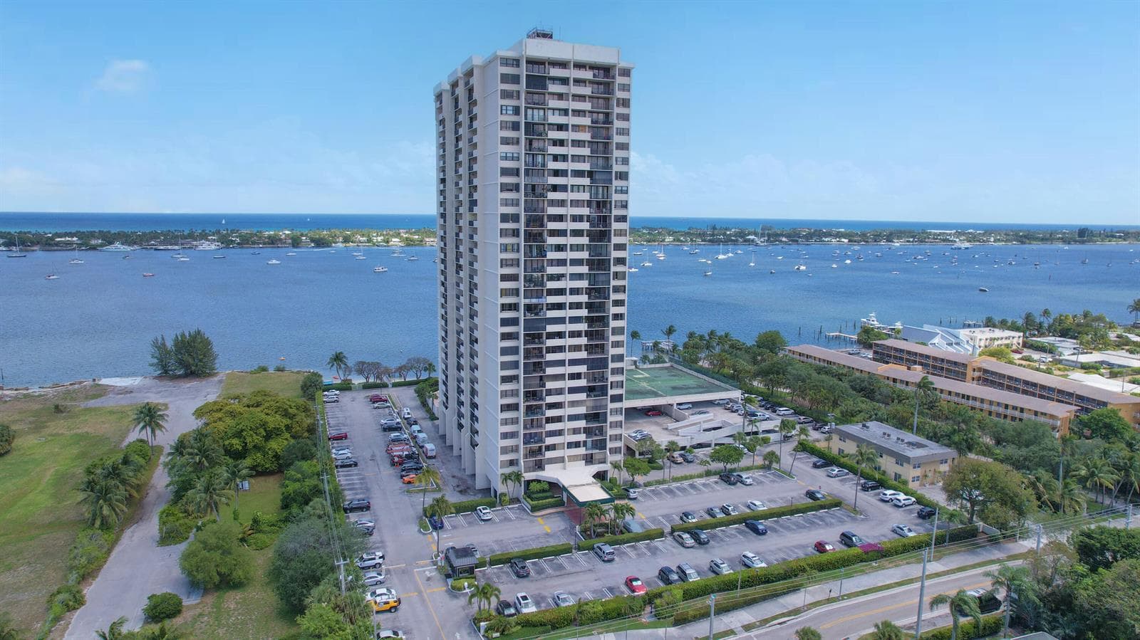 5600 N Flagler Drive #1502 1