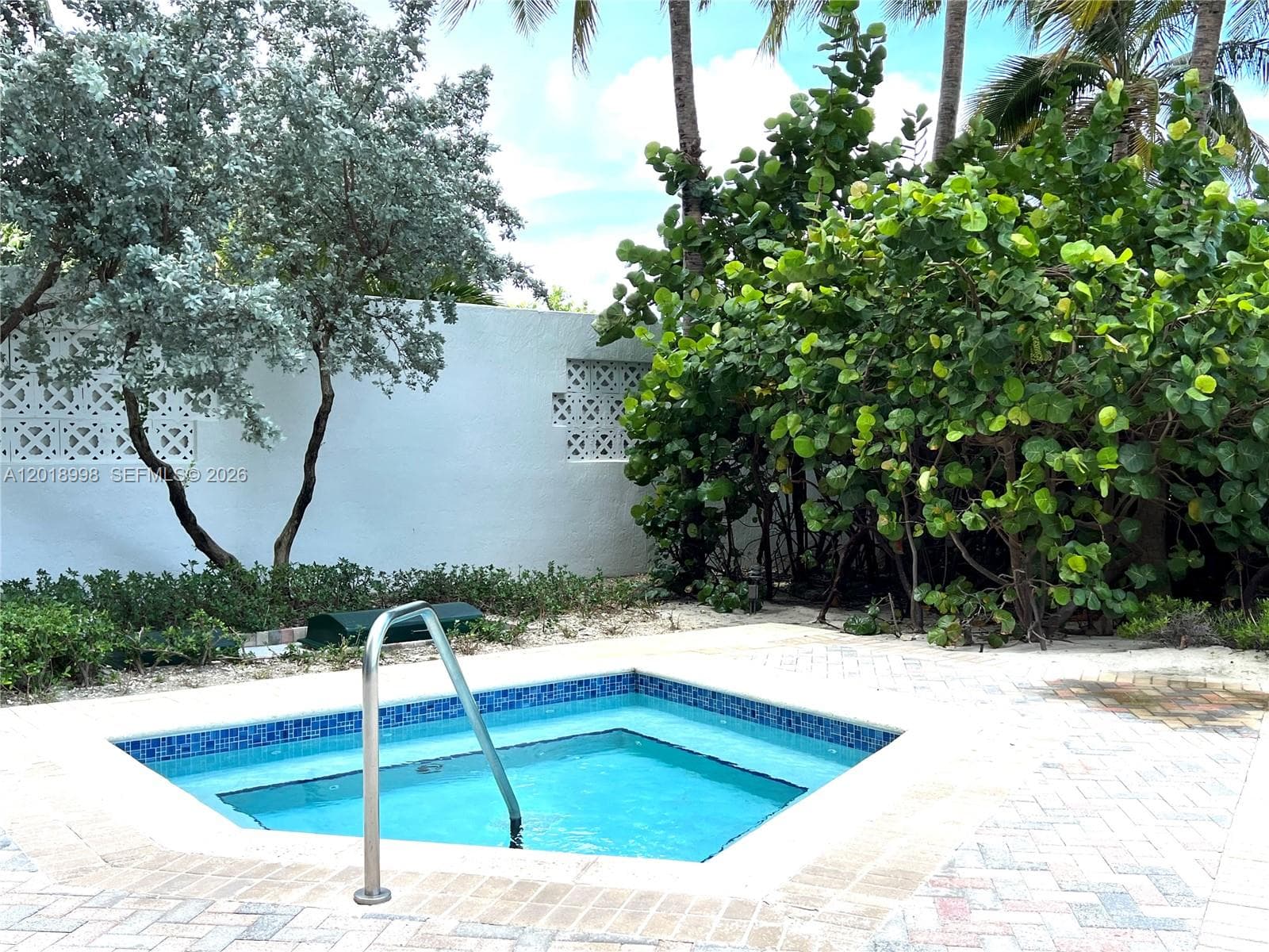6515 Collins Ave 1801 photo 23