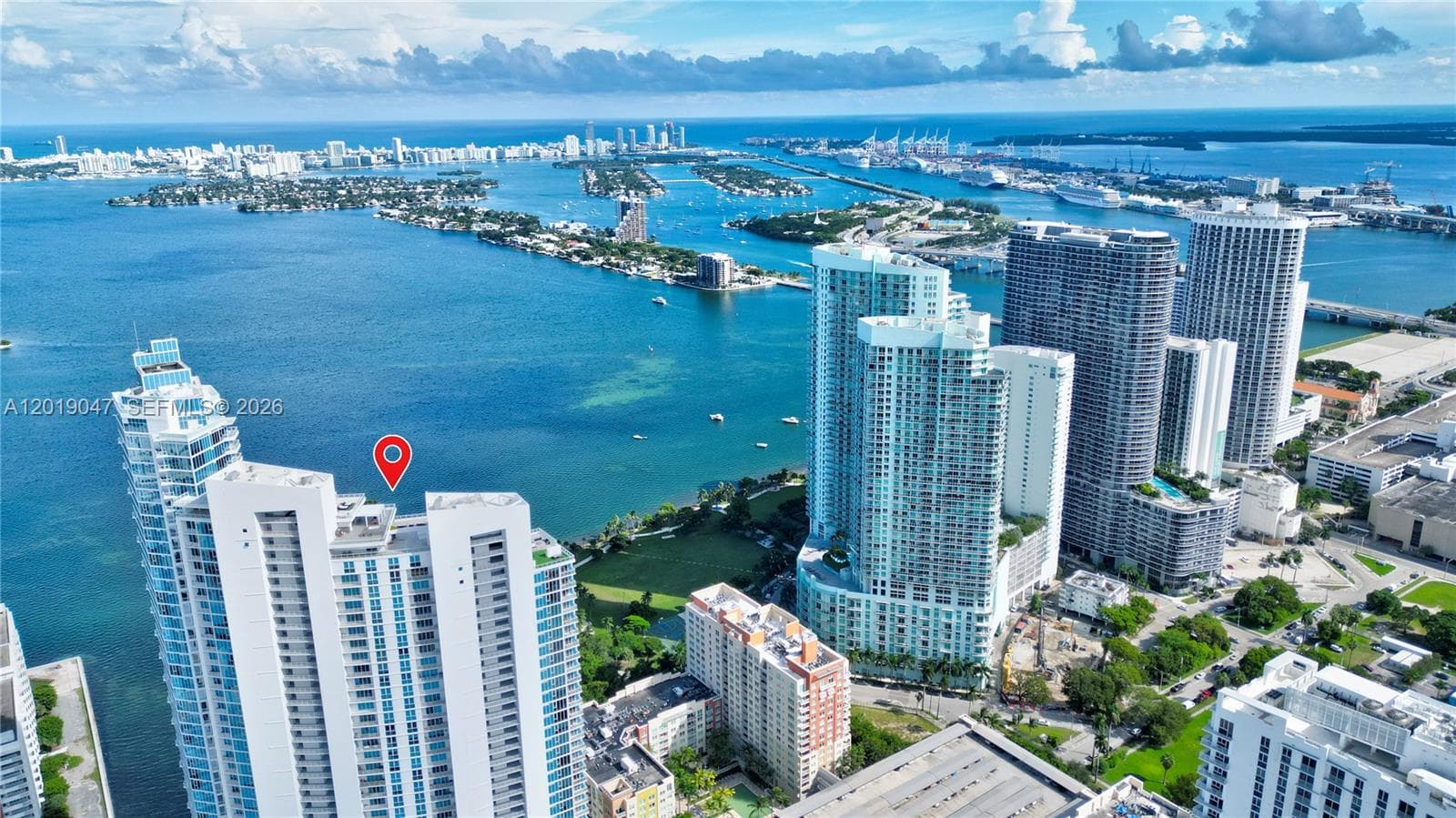 2020 N Bayshore Dr 1905 photo 4