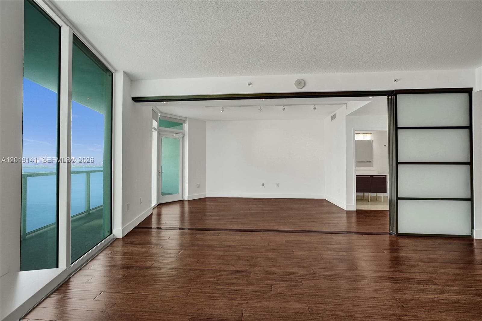1900 N Bayshore Dr 2204 photo 15