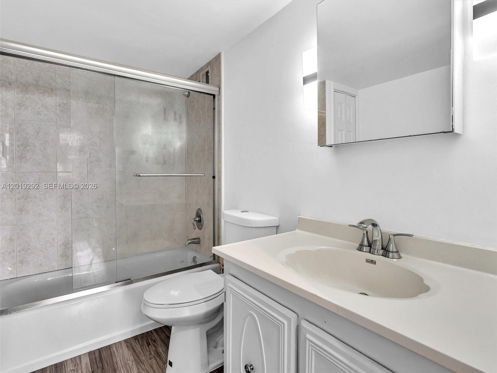 2450 NE 135th St 201 photo 24