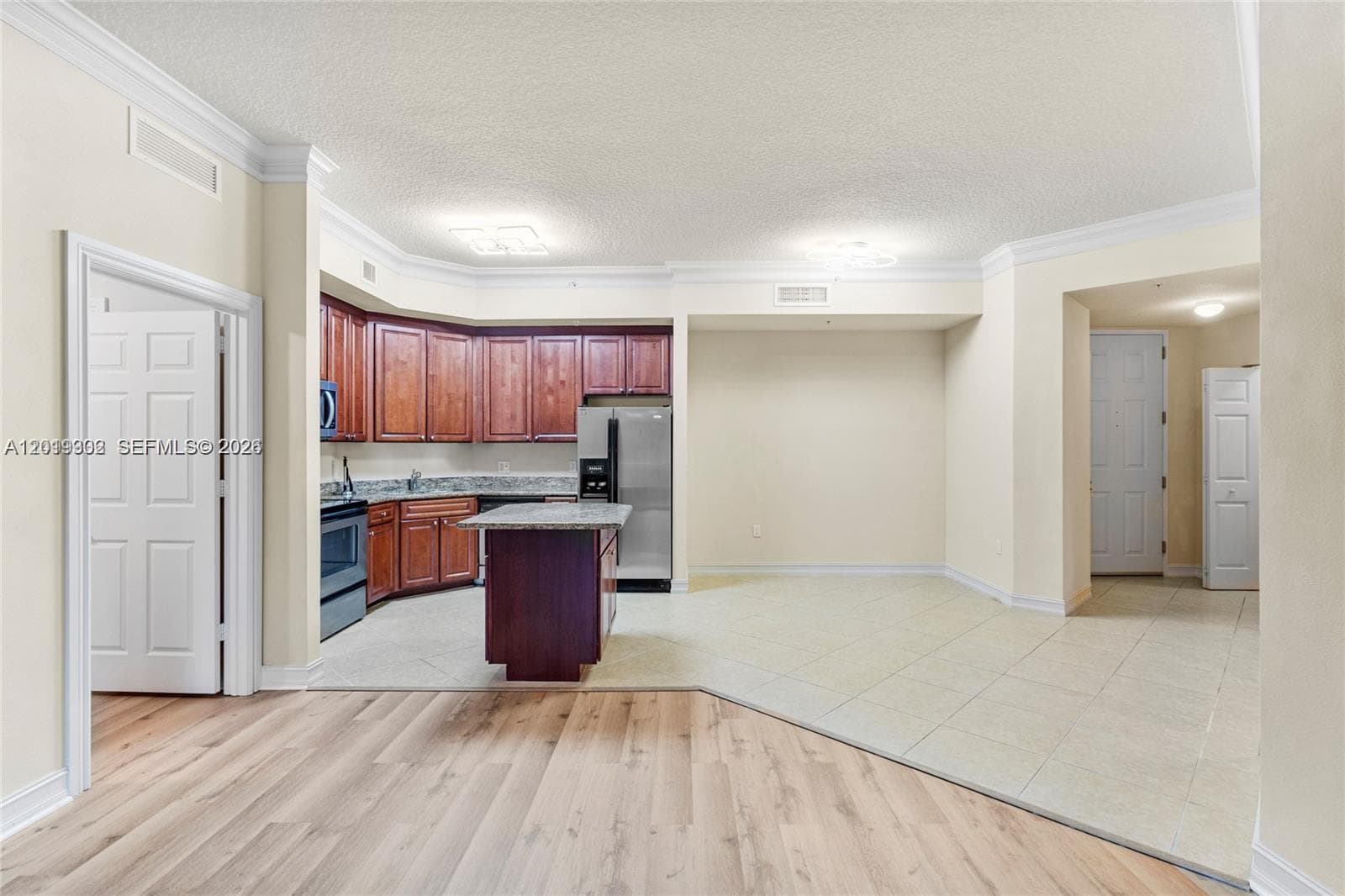 3001 NE 185th St 219 photo 2
