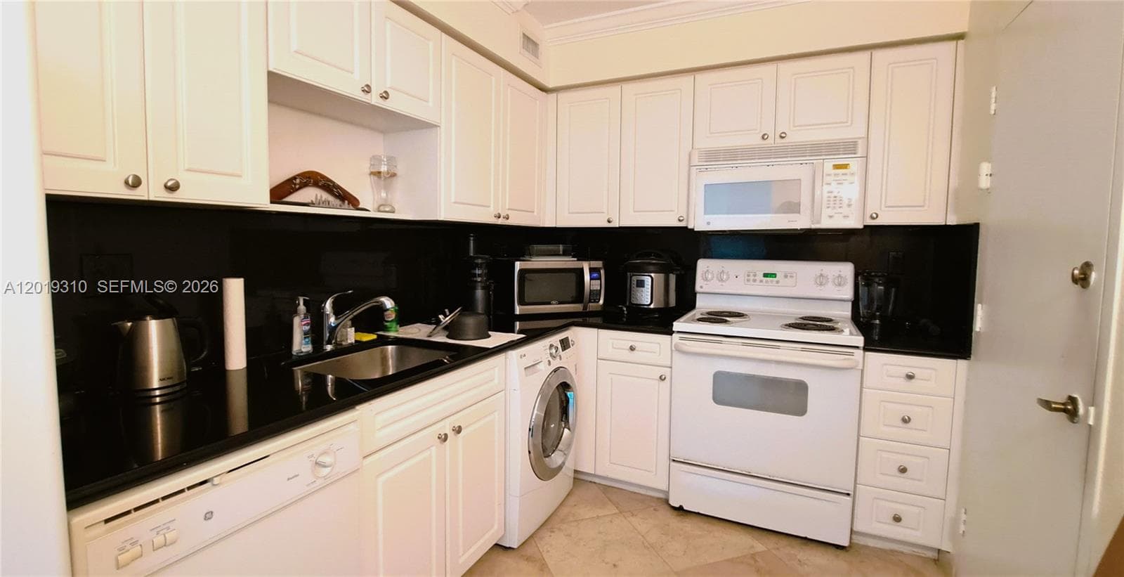 2501 S Ocean Dr 1021 photo 18