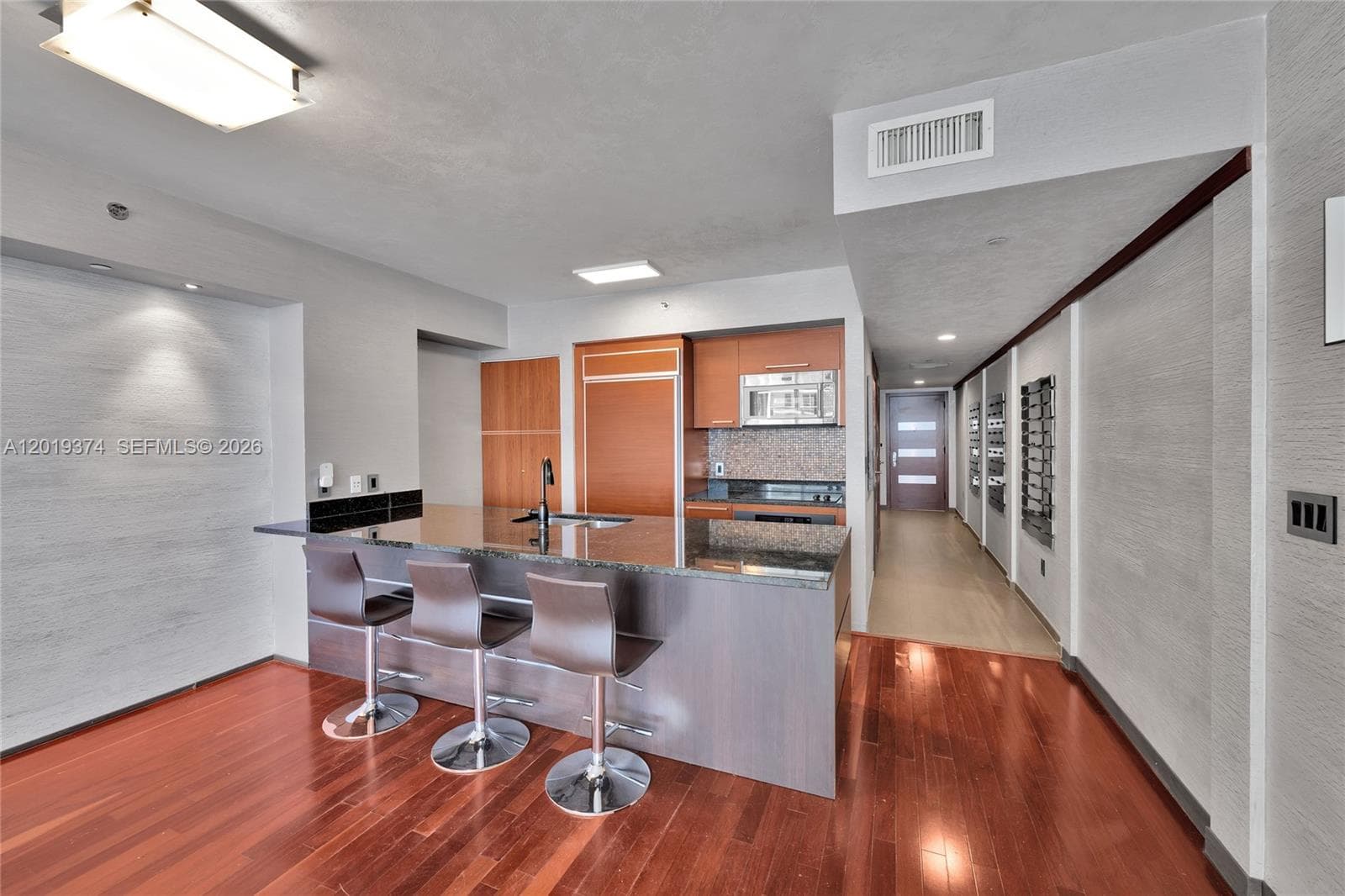 1830 Ocean Dr 3