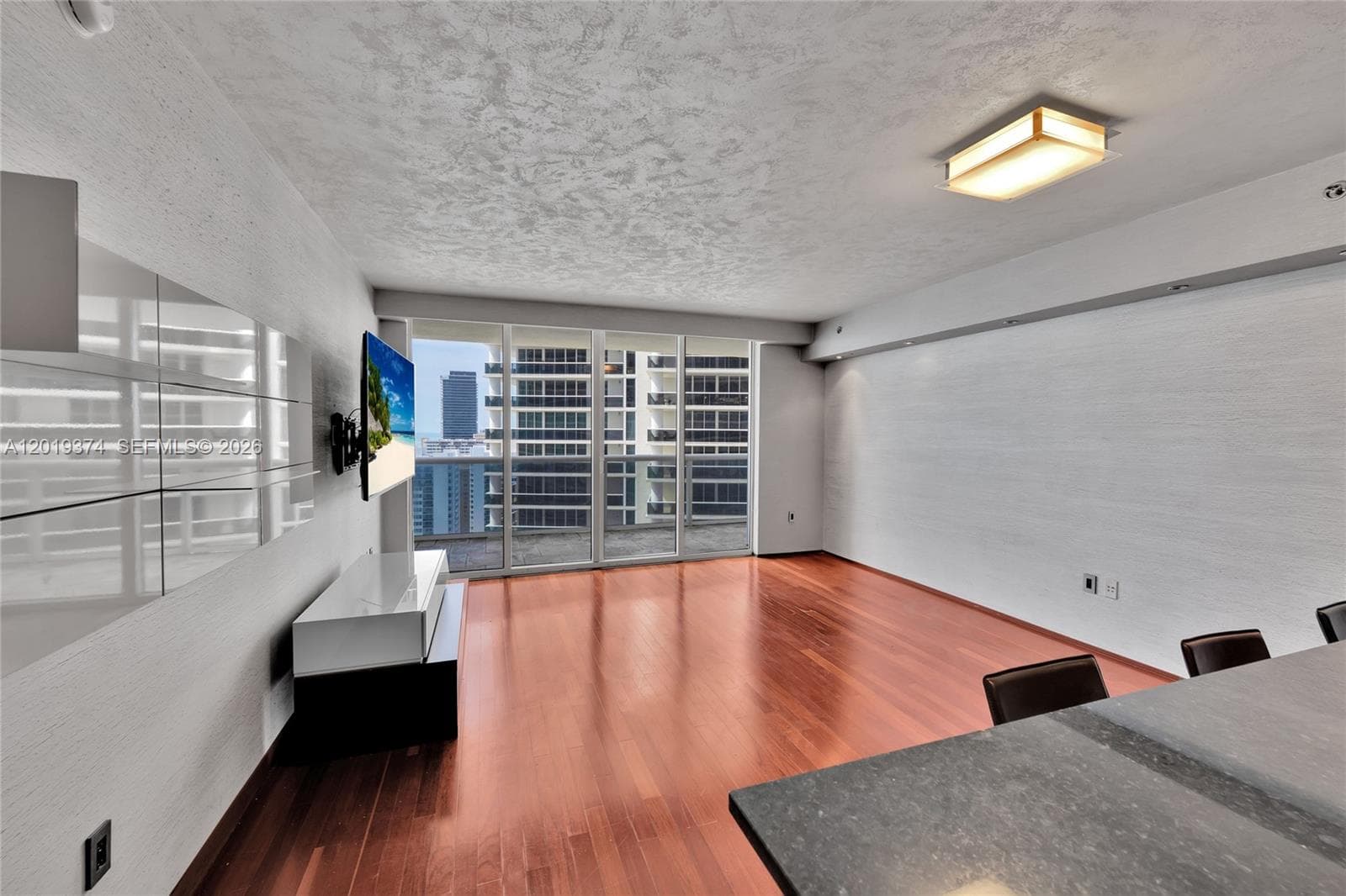1830 Ocean Dr 4