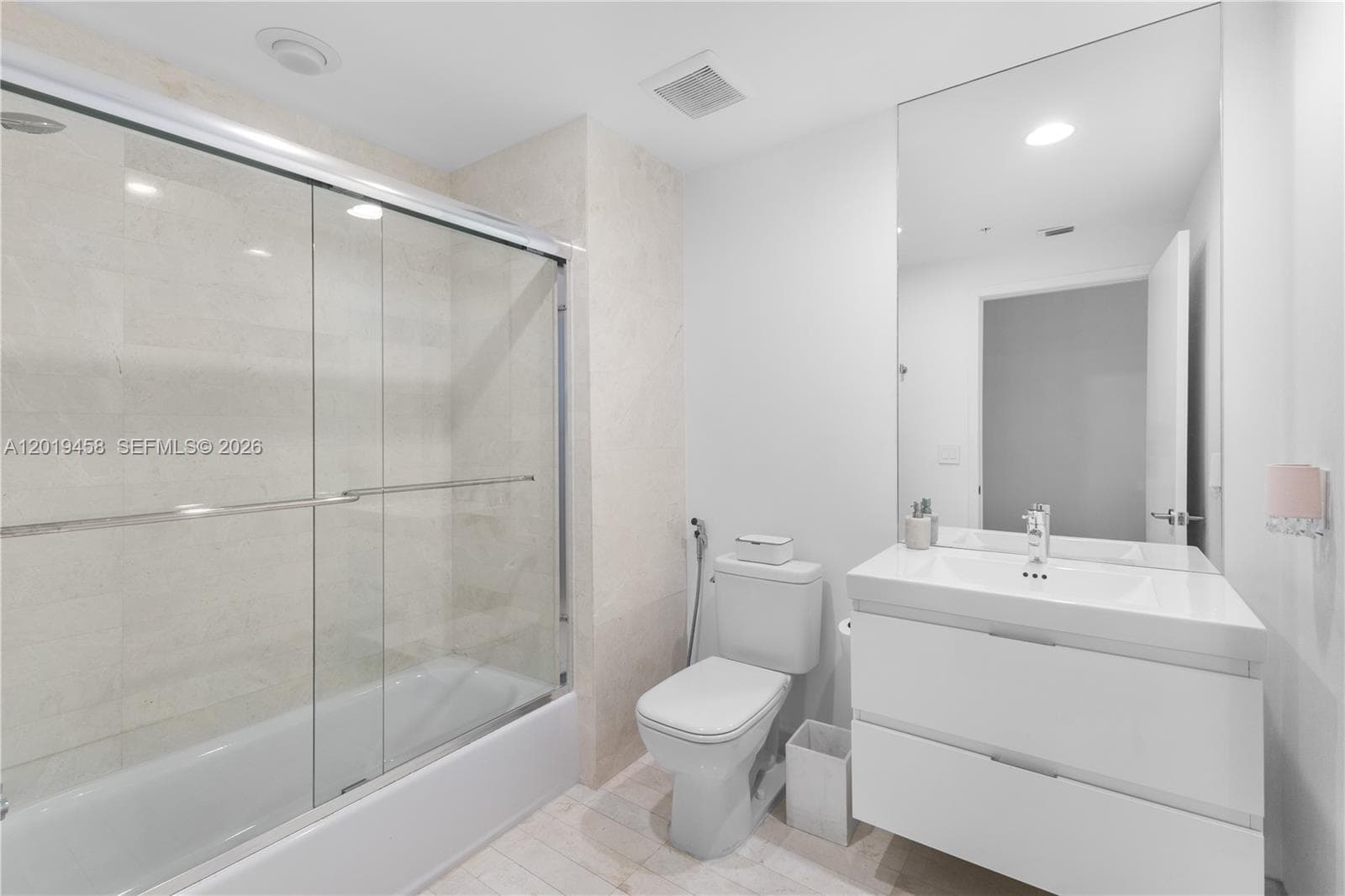 17111 Biscayne Blvd 1406 photo 22