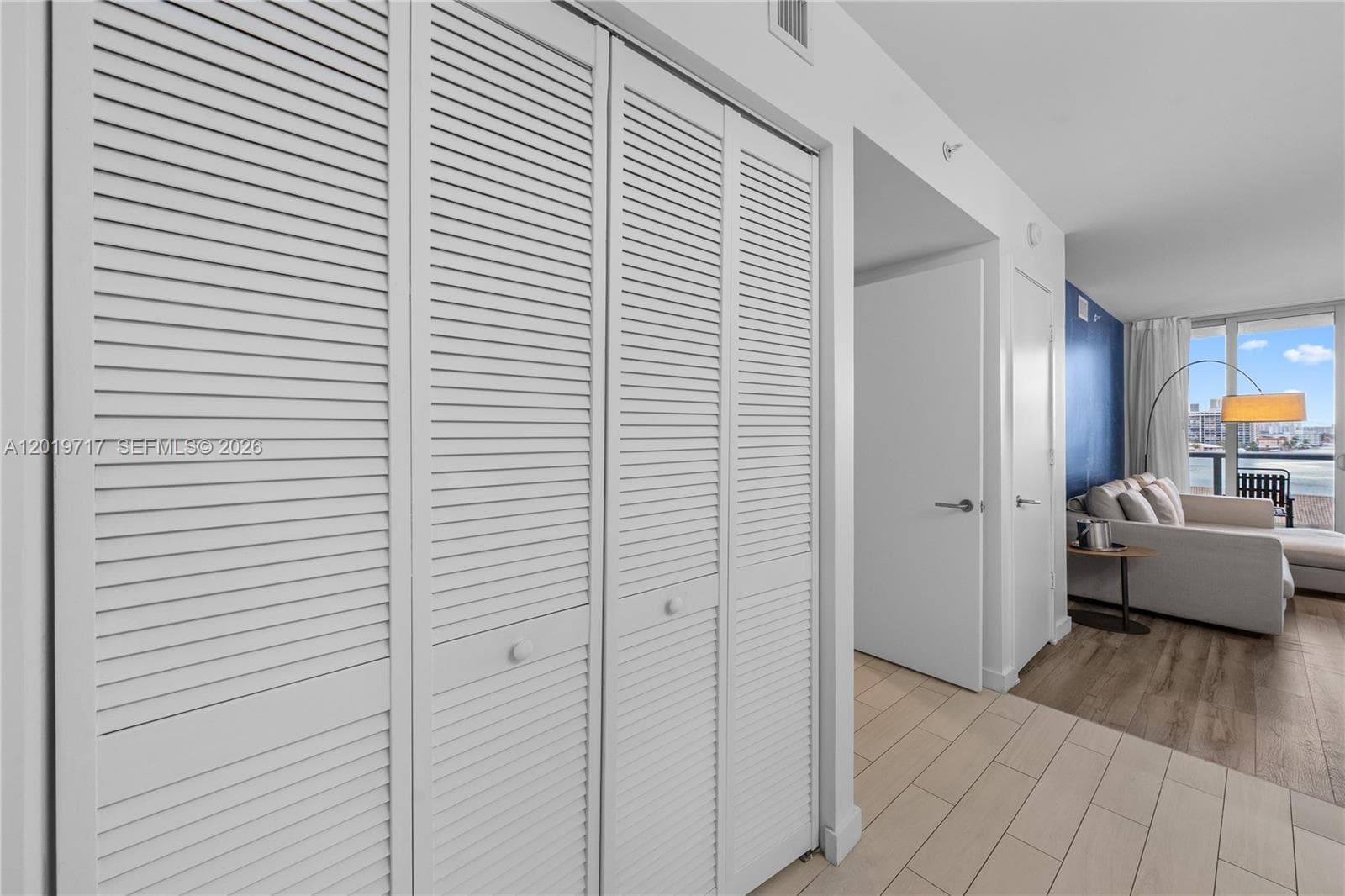 2602 E Hallandale Beach Blvd R703 photo 22