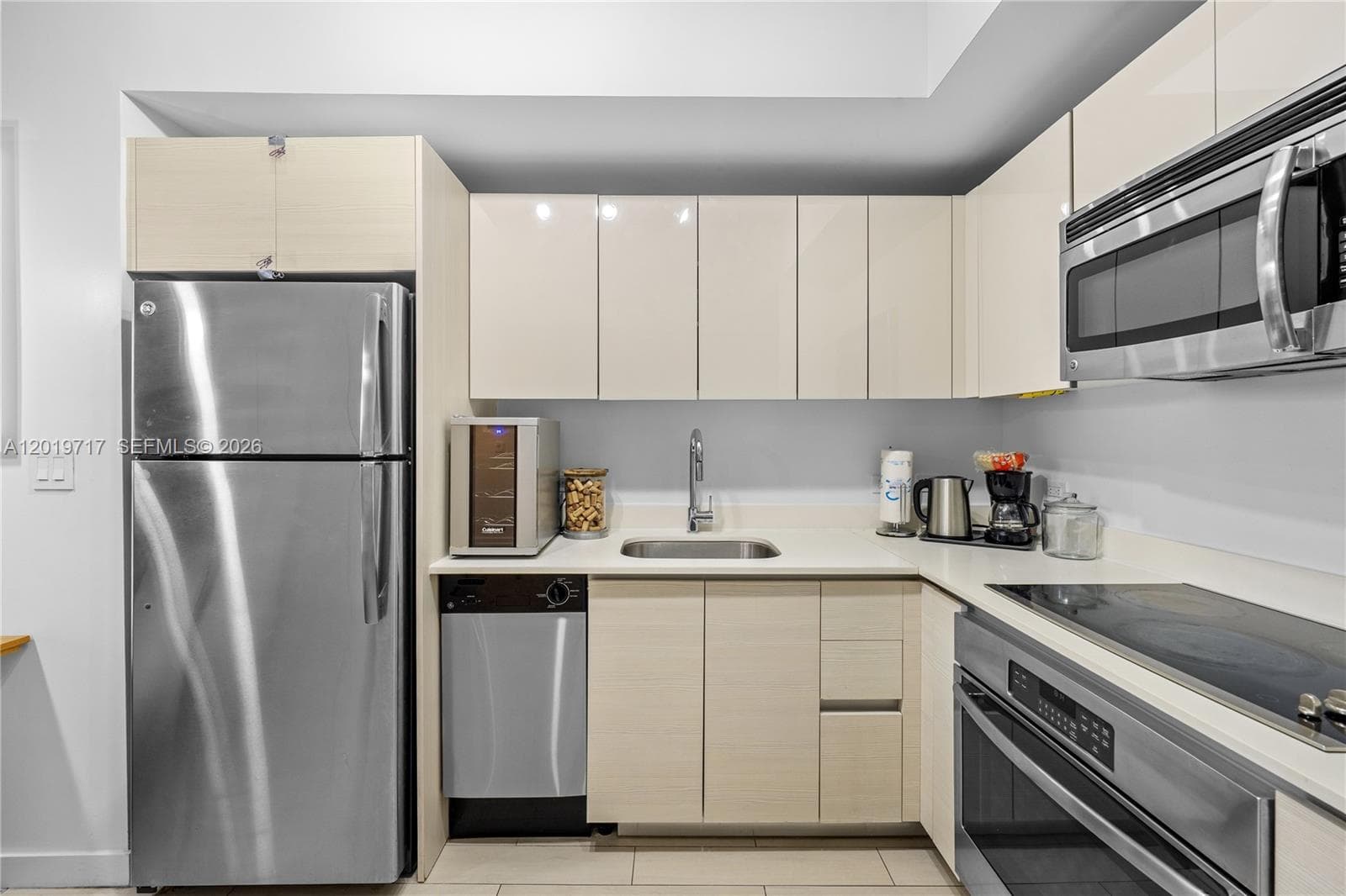 2602 E Hallandale Beach Blvd R703 photo 11
