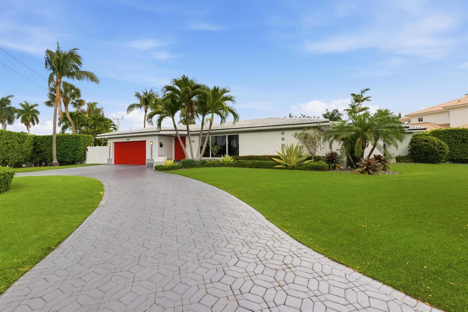 5900 Bayview Drive 4
