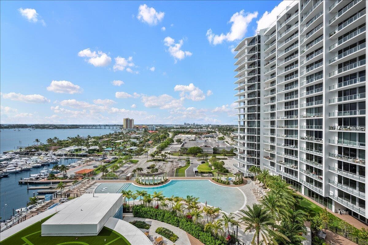 220 Lake Shore Drive #1207 2