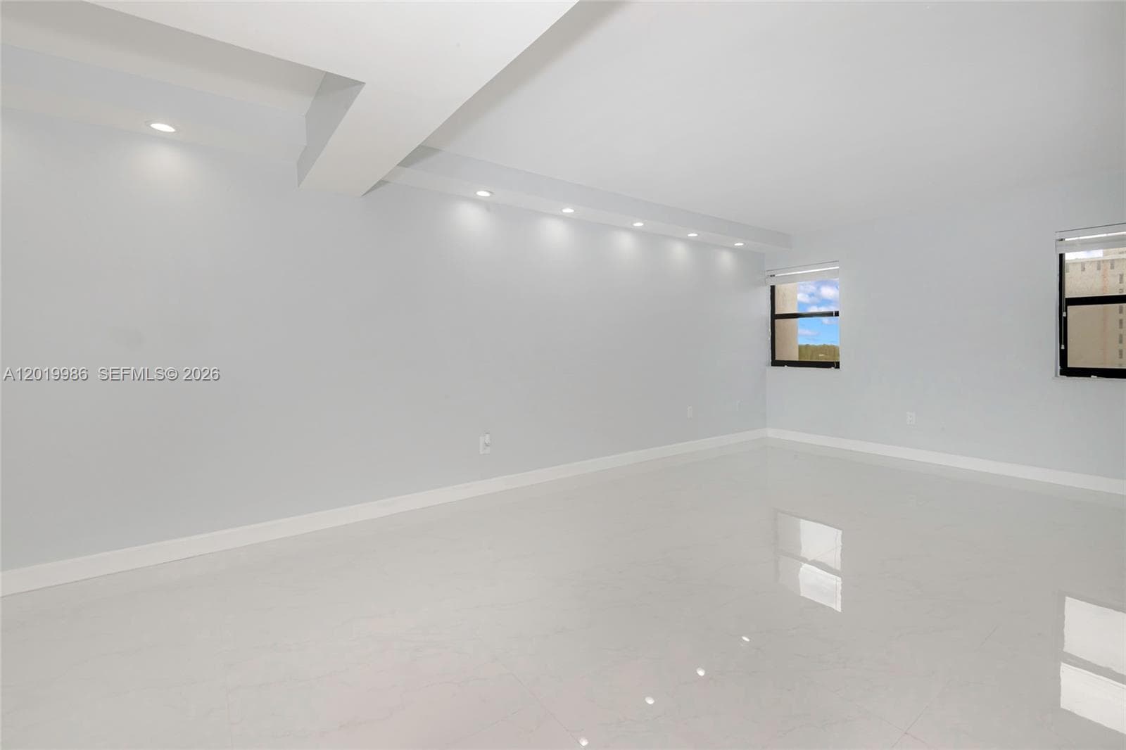 1201 S Ocean Dr 610N photo 16
