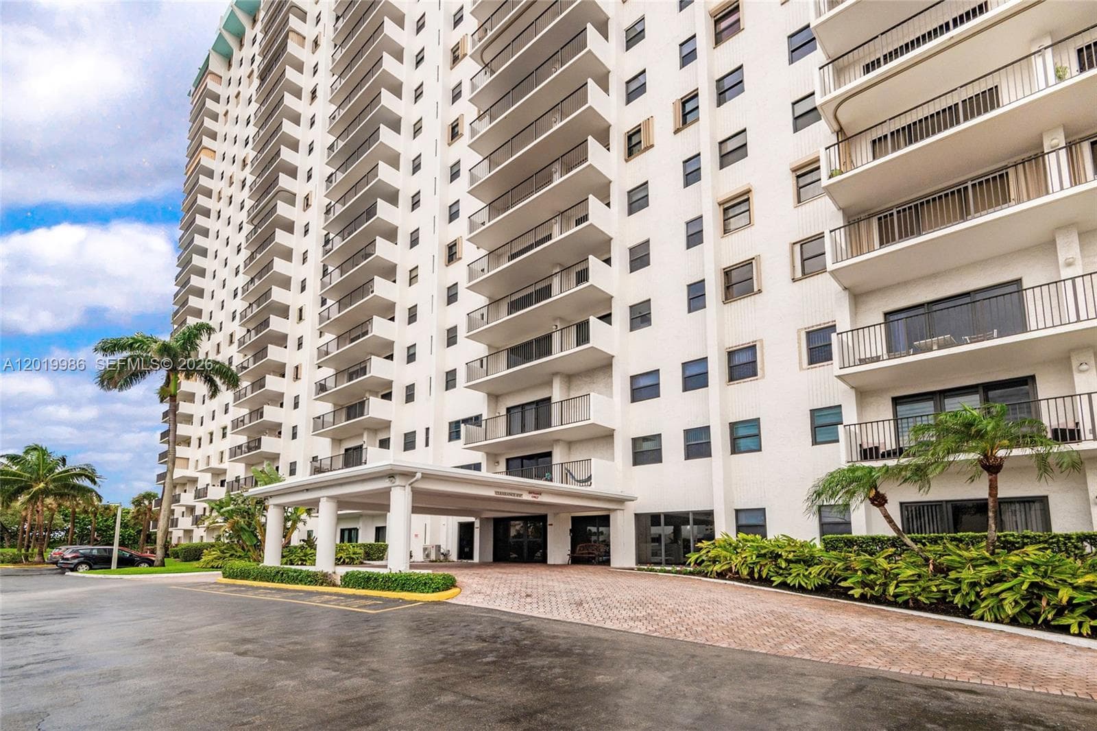 1201 S Ocean Dr 610N photo 1