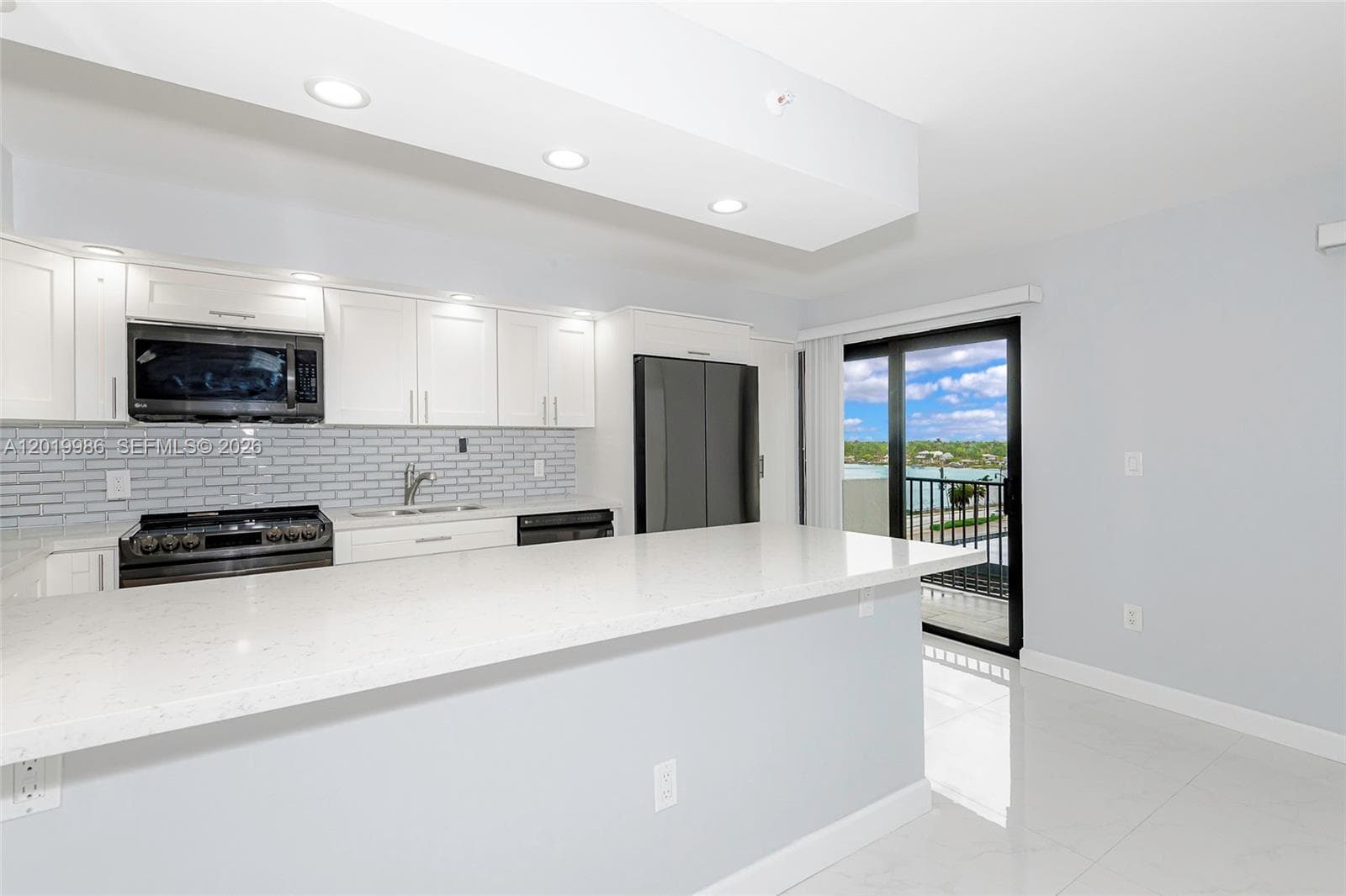 1201 S Ocean Dr 610N photo 8