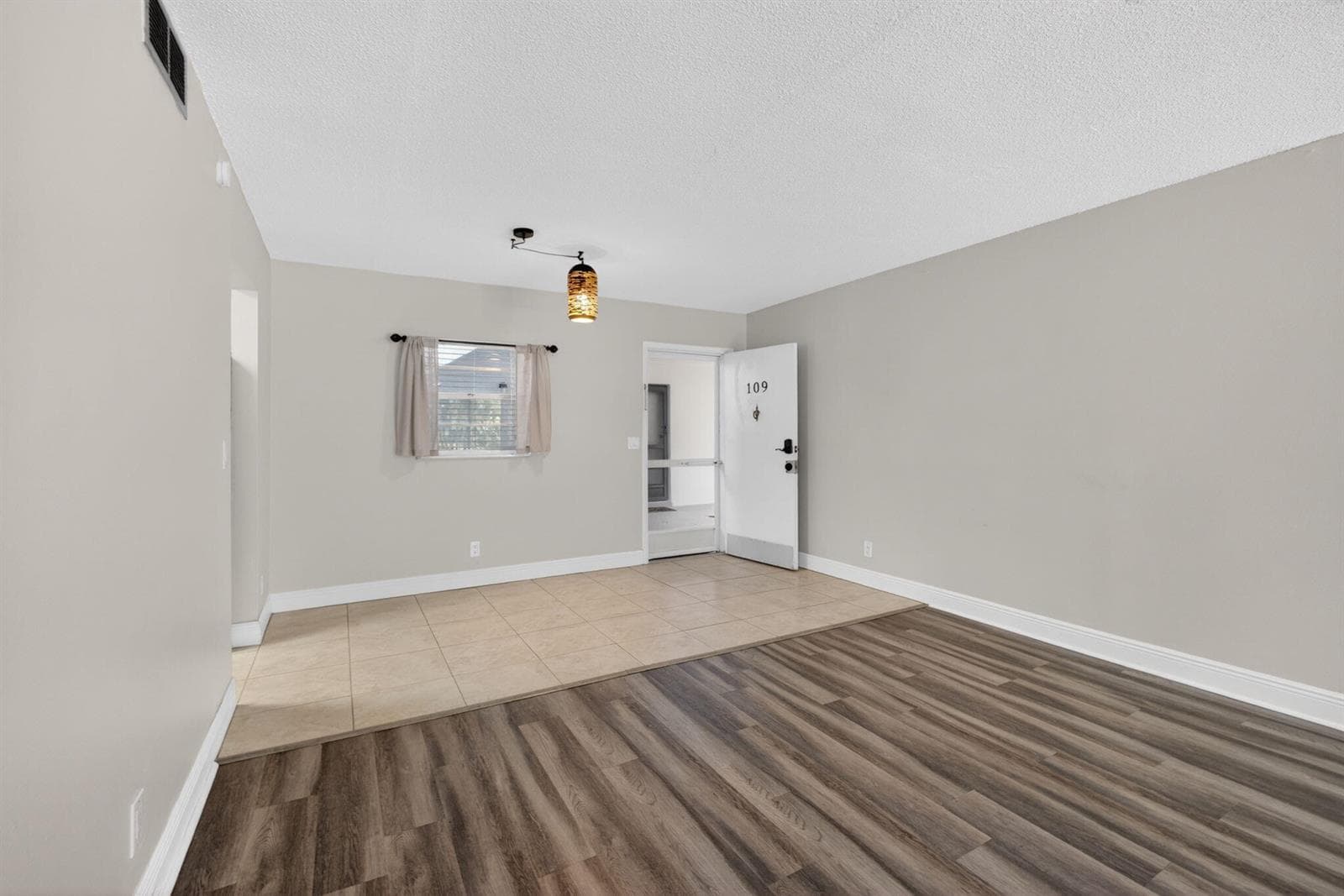 725 Hummingbird Way #109 5