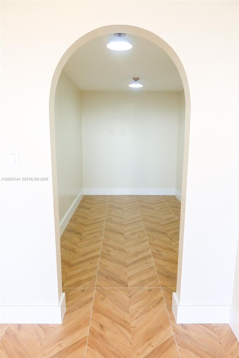 2500 Parkview Dr 1816 photo 11