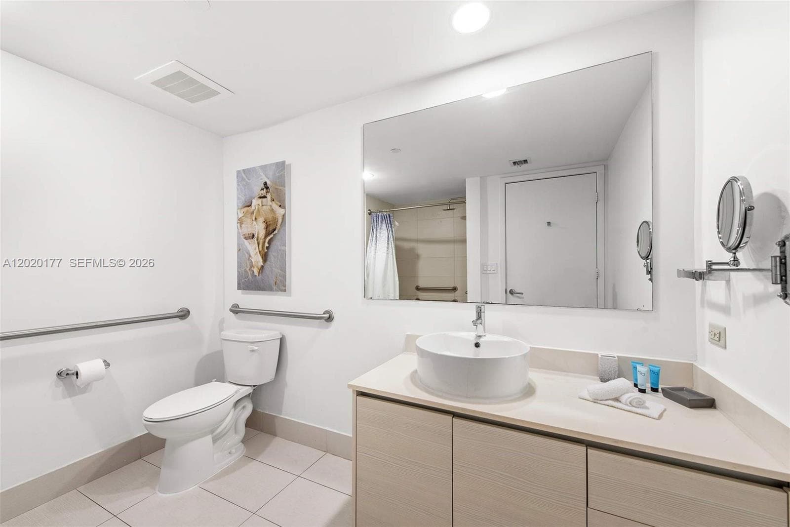 2602 E Hallandale Beach Blvd R2604 photo 20