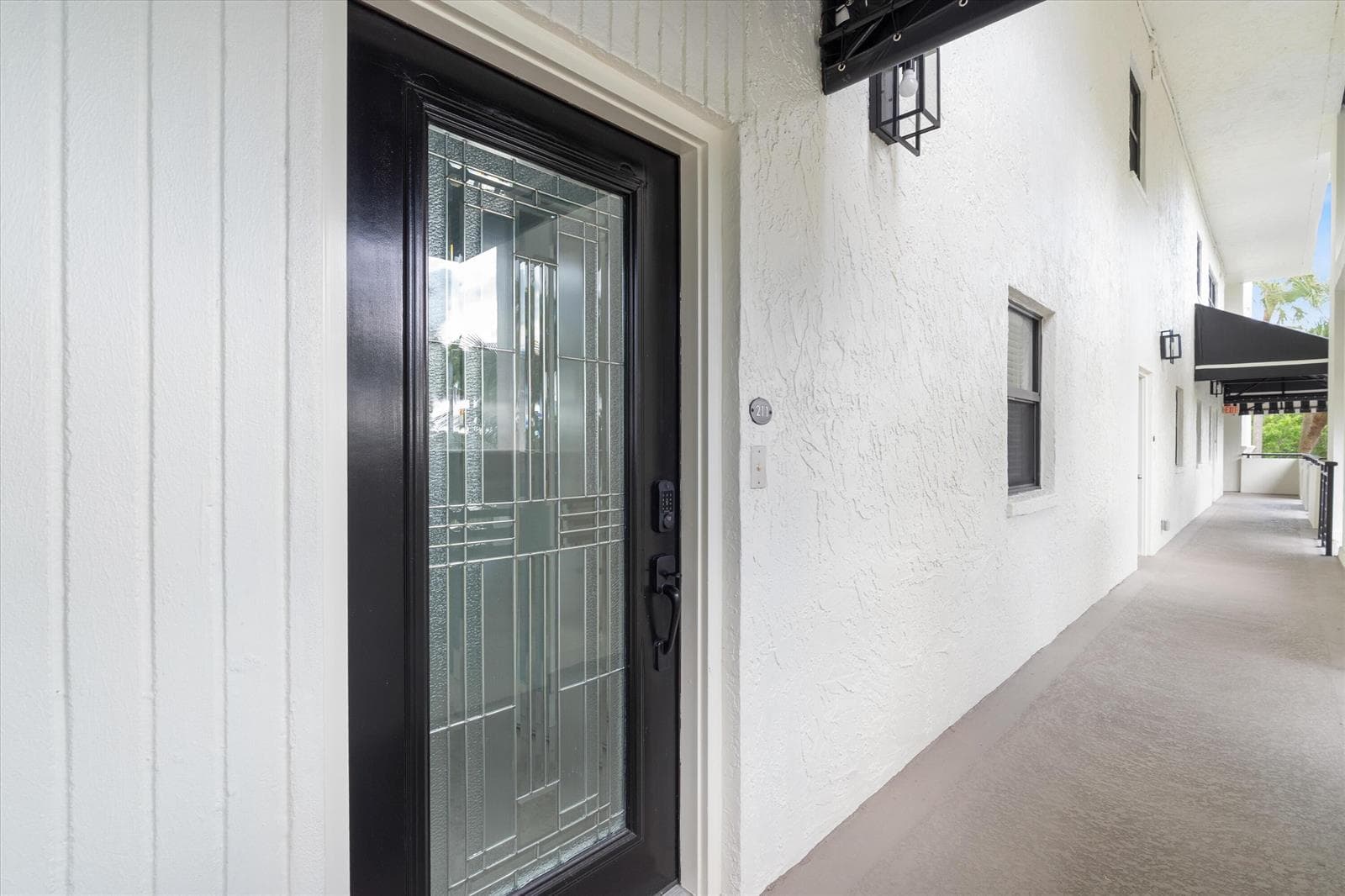 1035 S Federal Highway #211 3