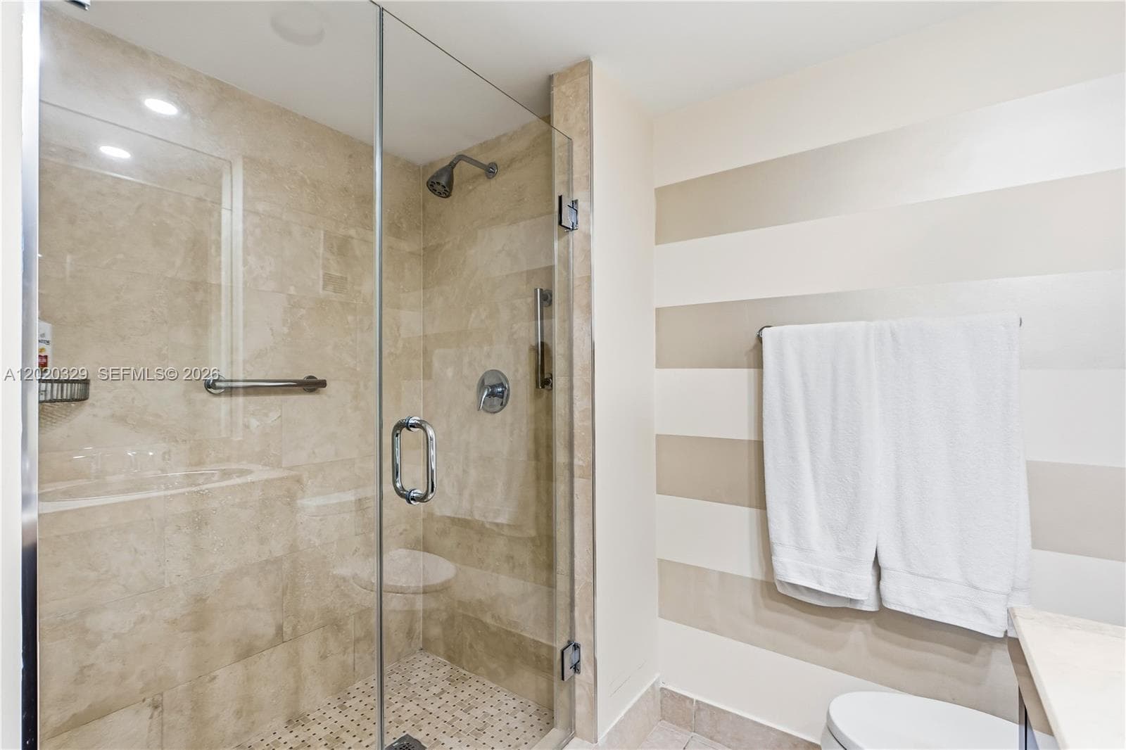 20281 E Country Club Dr 2101 photo 15