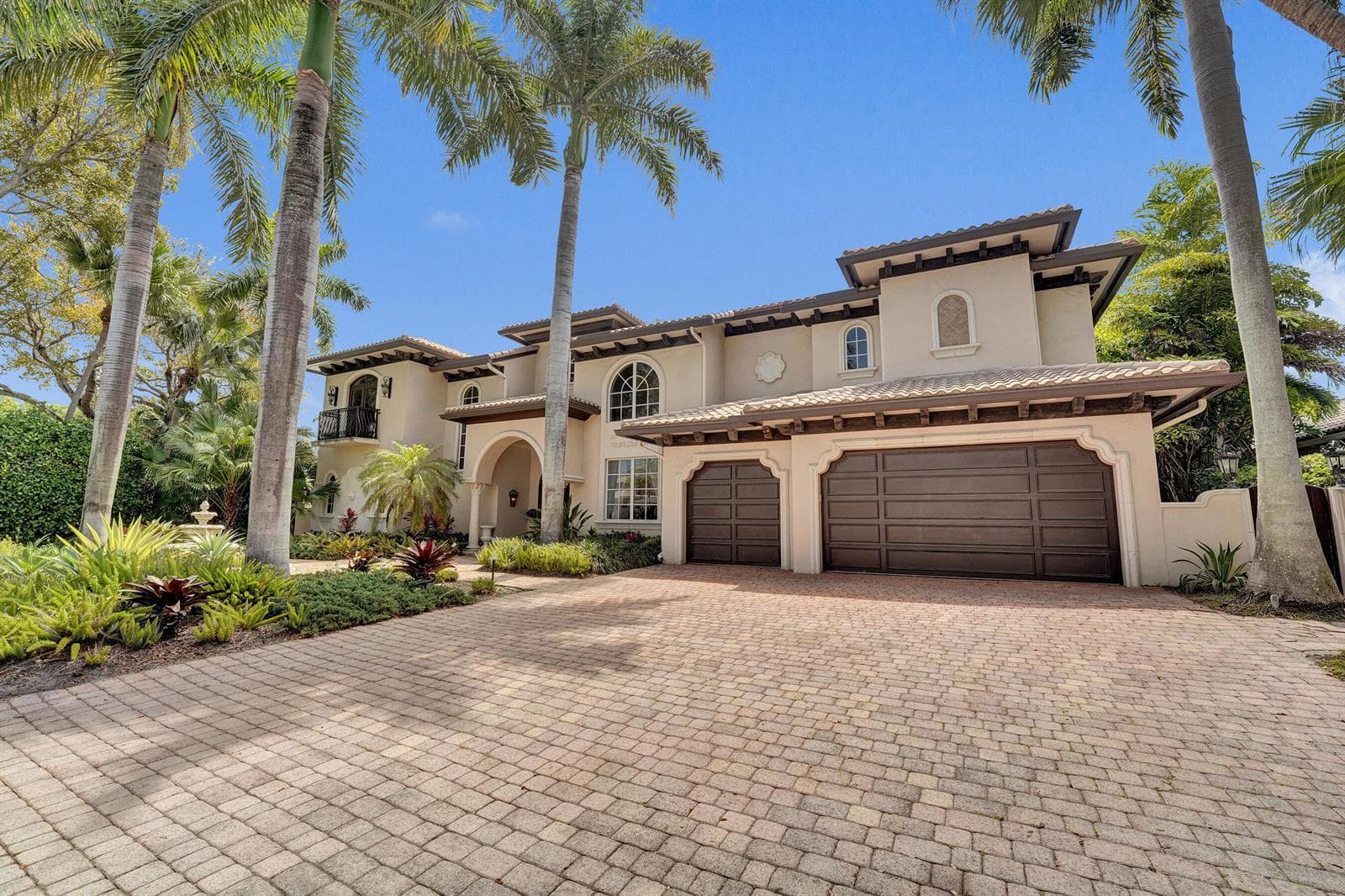 1212 E Lake Drive 1