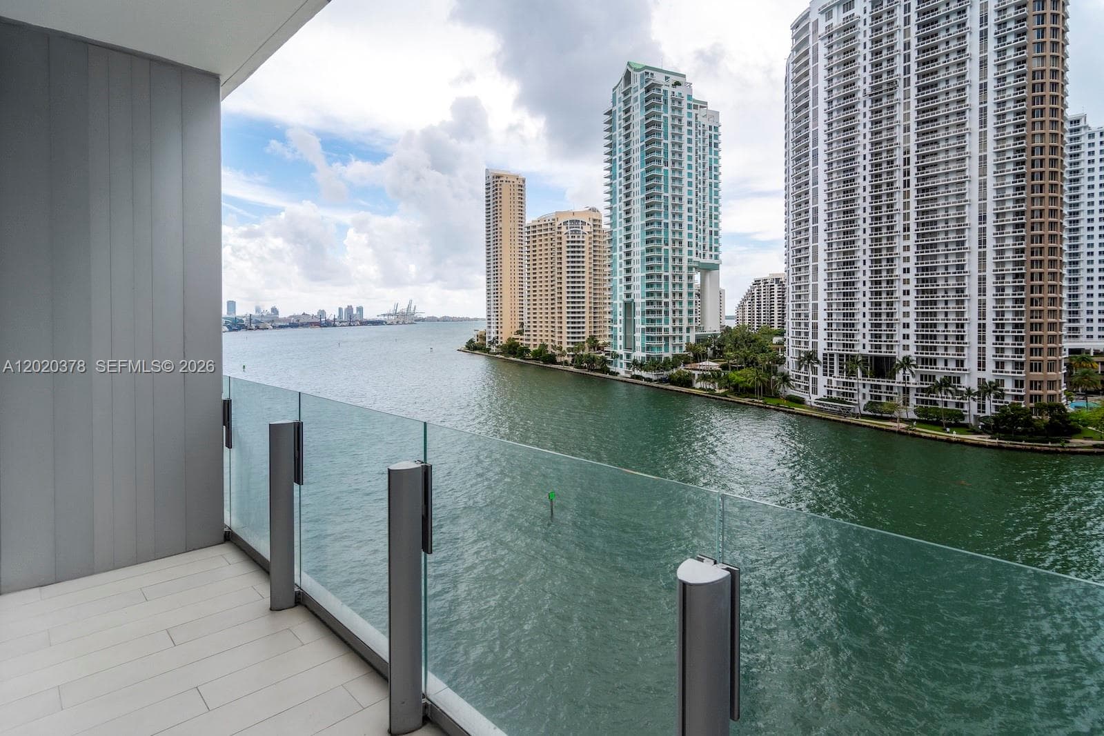 300 Biscayne Boulevard Way #802E 3