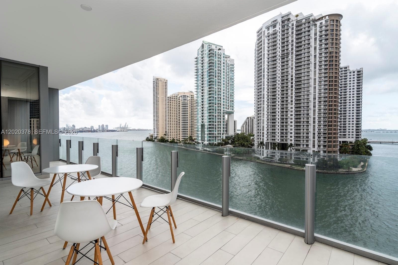300 Biscayne Boulevard Way #802E 1