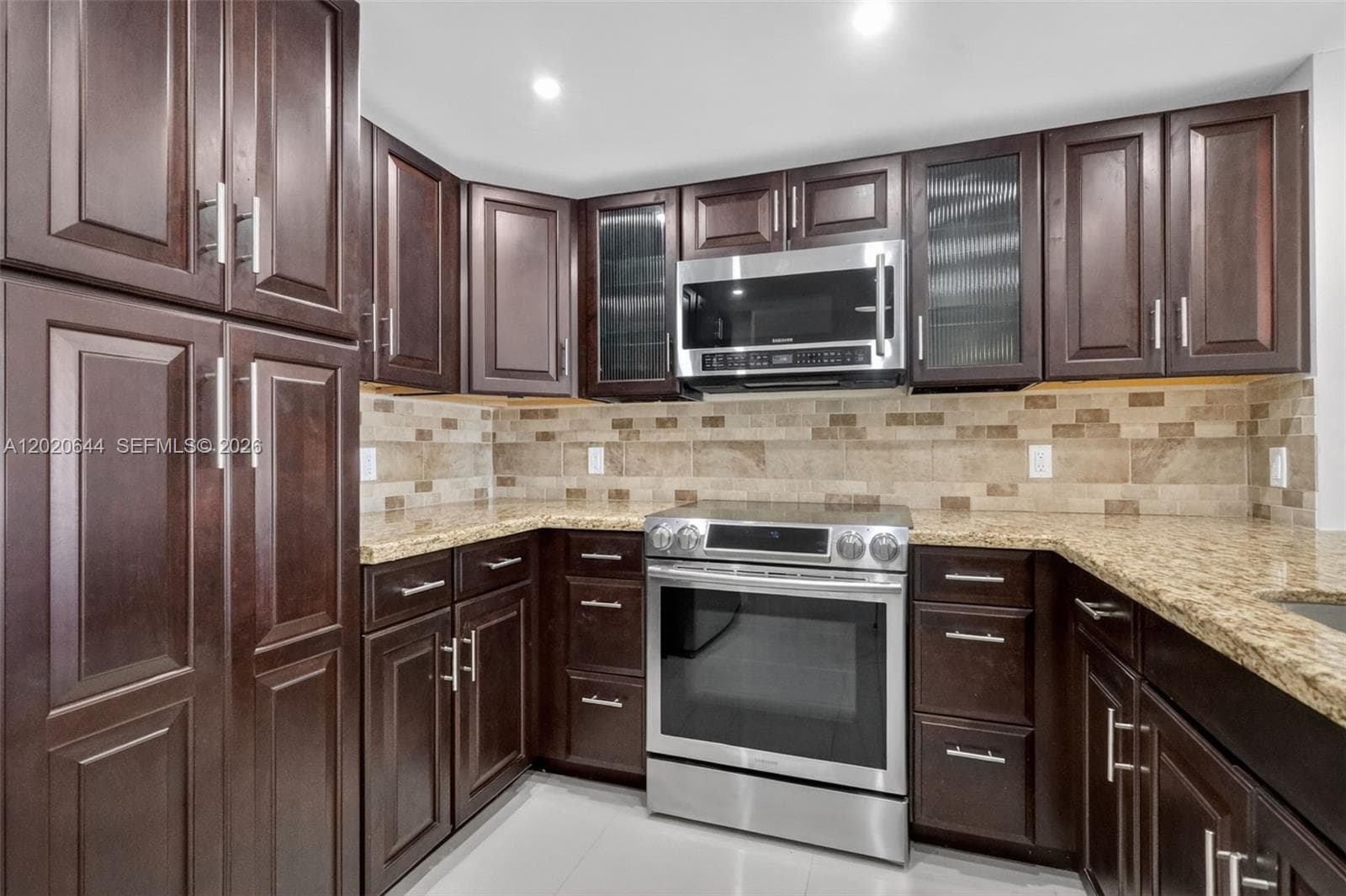 3550 NE 169th St 407 photo 6