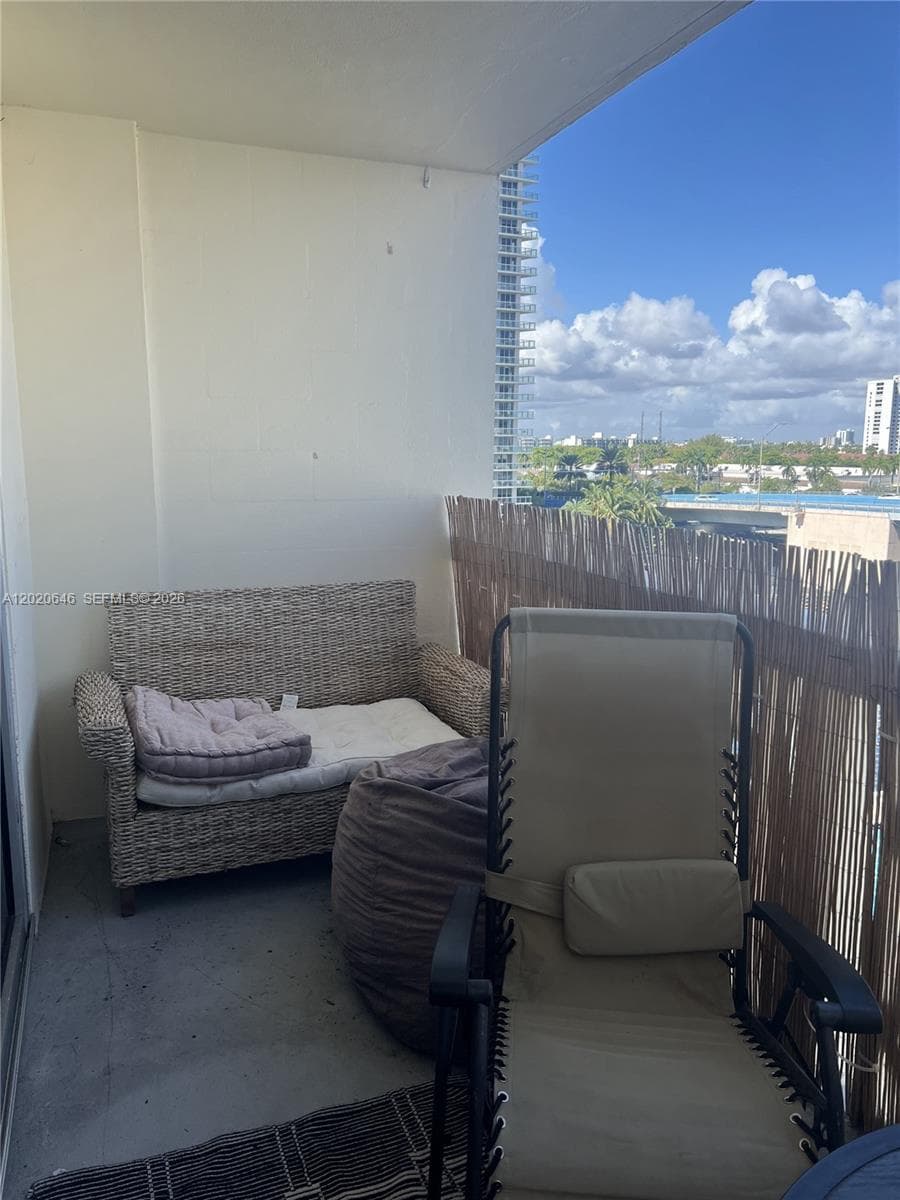 1817 S Ocean Dr 718 photo 14
