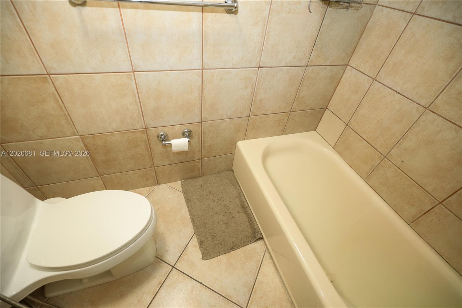 600 NE 36th St 710 photo 17