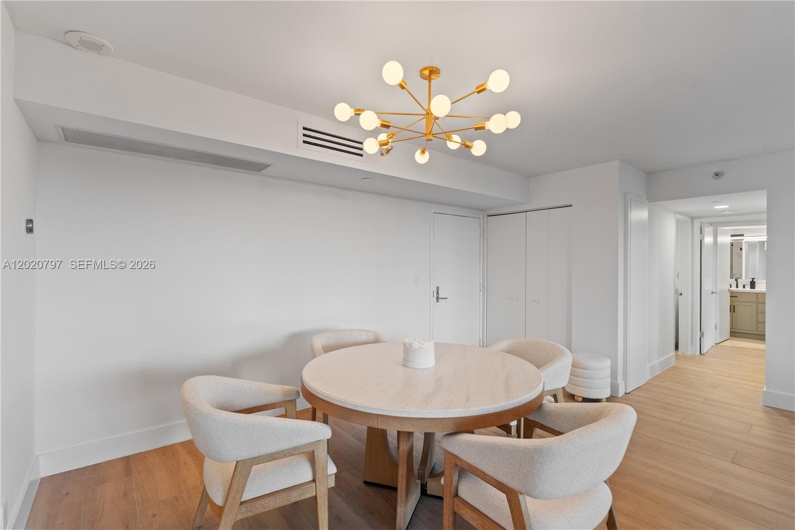 19101 NE 36th Ct 402 photo 13