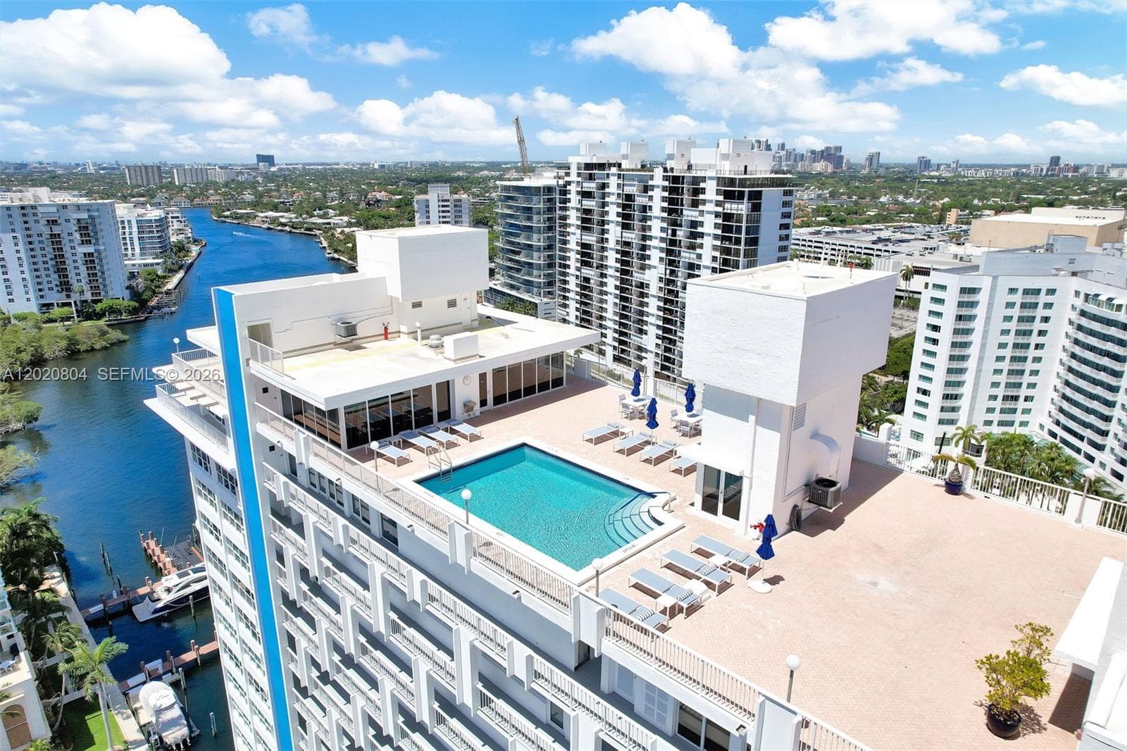 2800 E Sunrise Blvd 17E photo 2