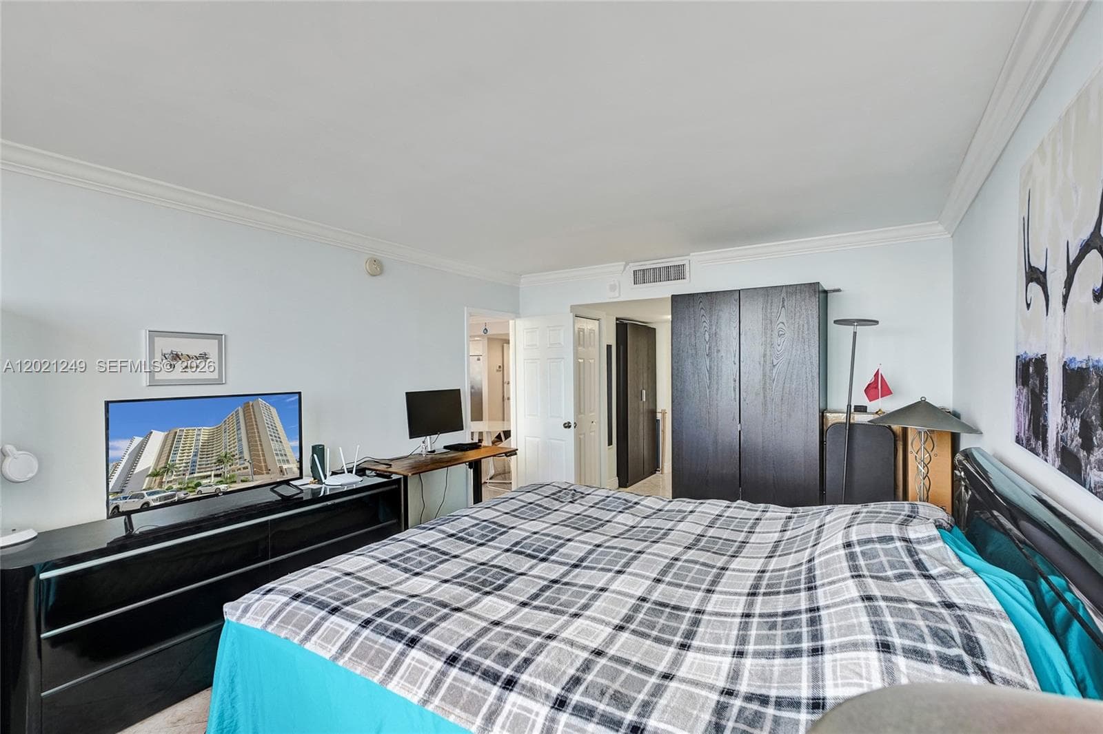 3180 S Ocean Dr 415 photo 13
