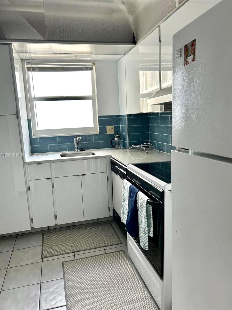 750 N Ocean Blvd 1106 photo 12