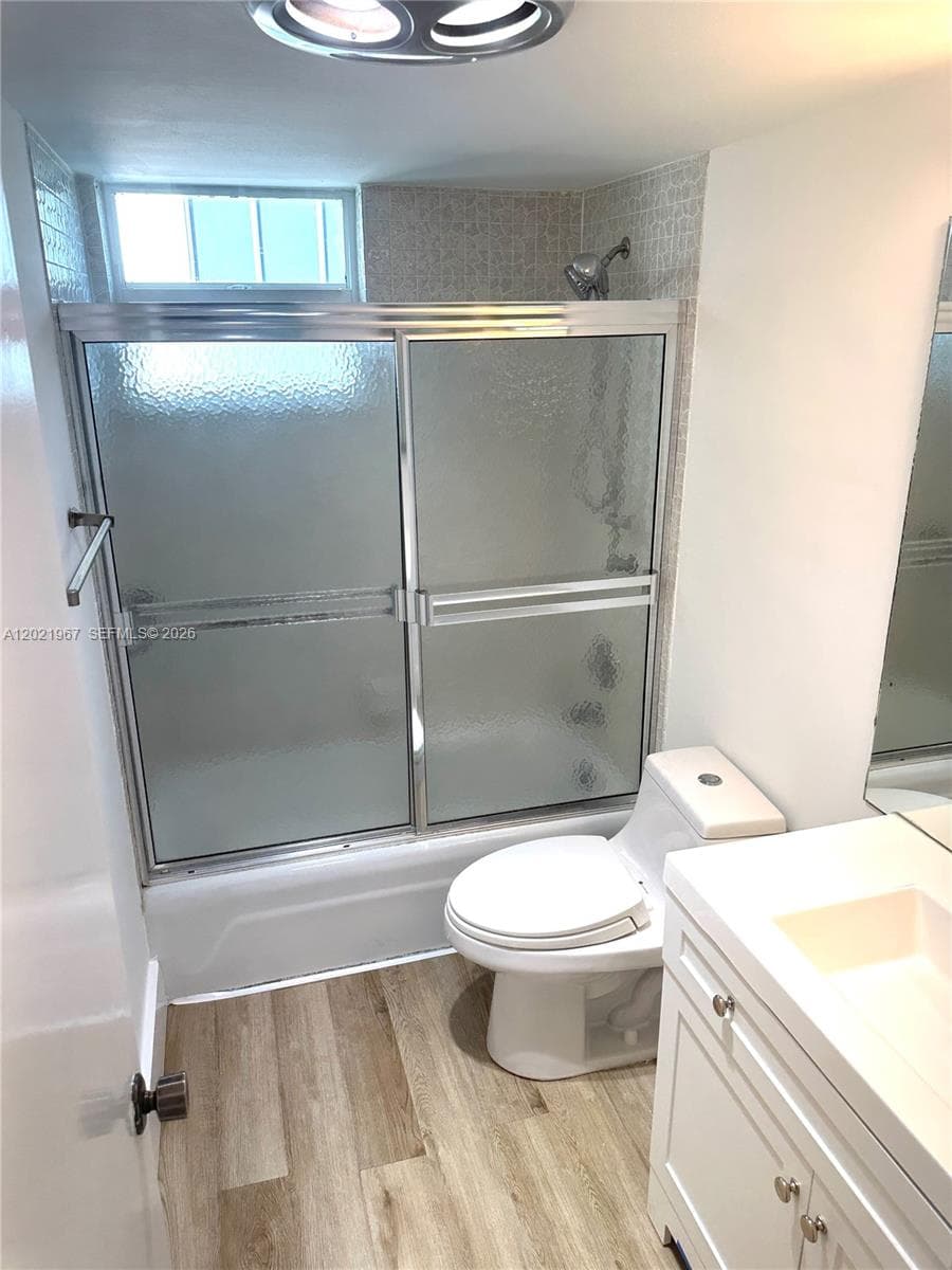 9501 E Bay Harbor Dr 5B photo 18