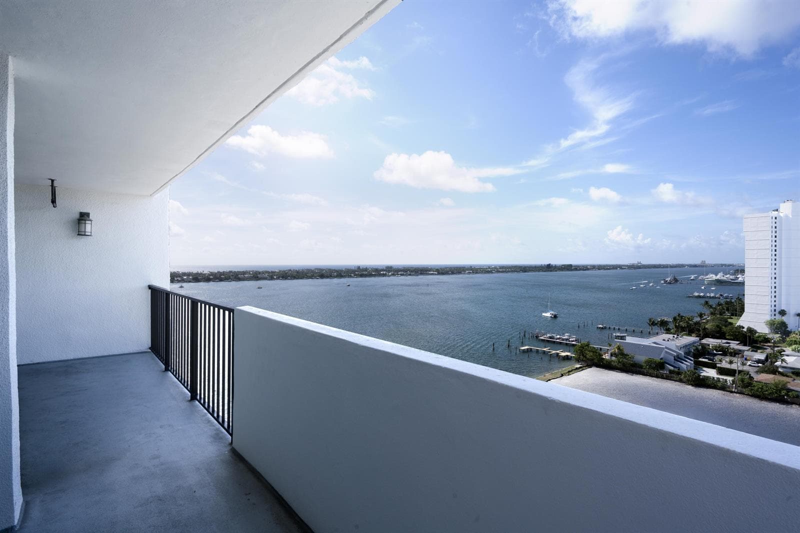 5600 N Flagler Drive #1605 1