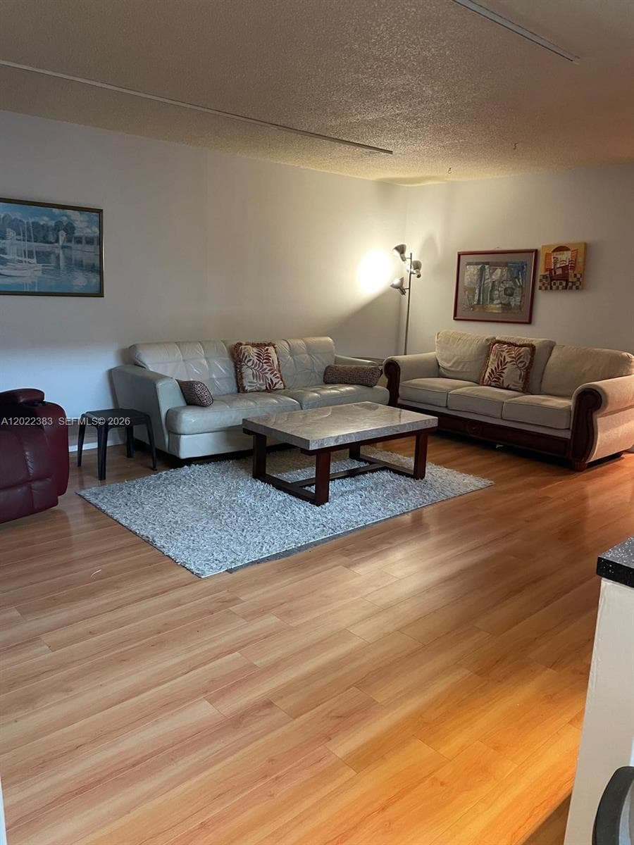 18021 Biscayne Blvd 1701/2 photo 8