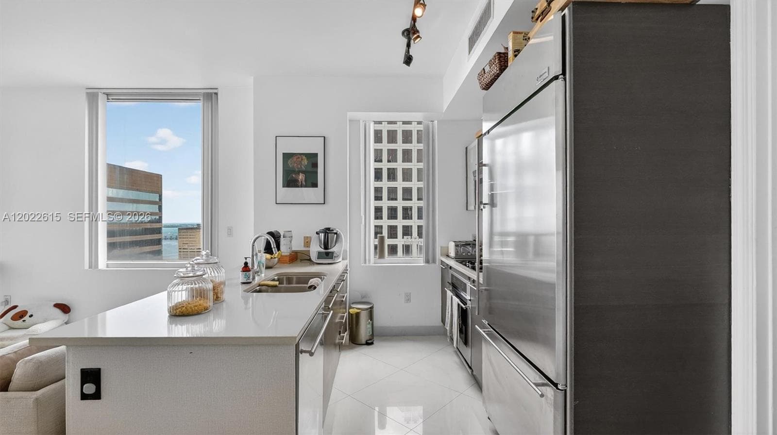 500 Brickell Ave 4102 photo 12