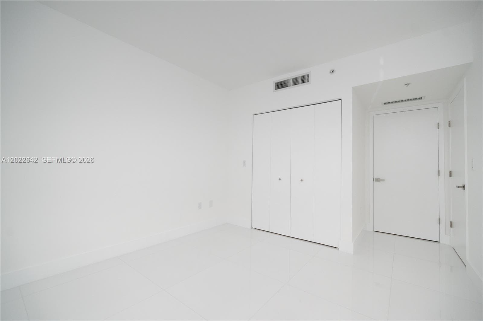 92 SW 3rd St 3411 photo 10