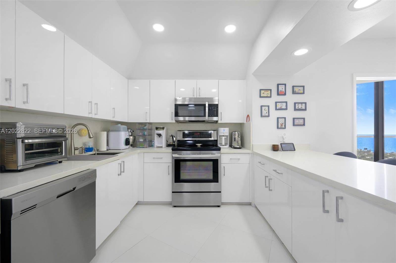 20281 E Country Club Dr 2310 photo 3
