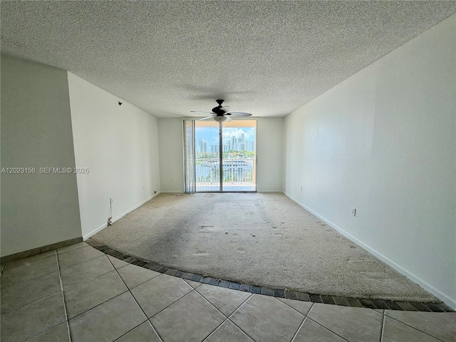 19877 E Country Club Dr 3408 photo 5