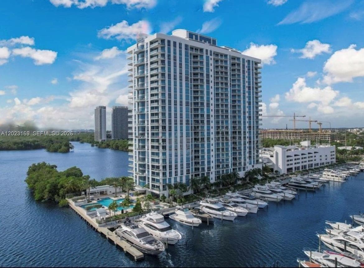 17111 Biscayne Blvd 2209 photo 25